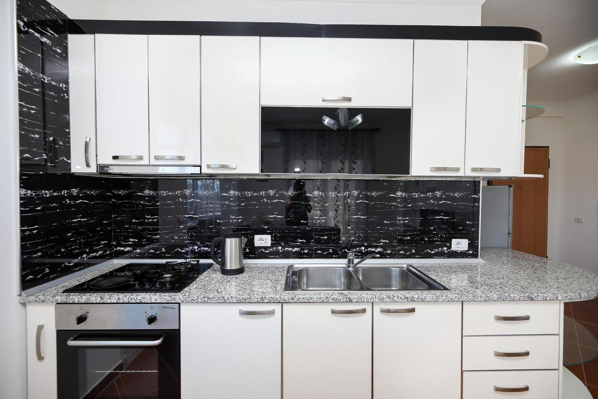 Jimi Apartments 2 Влёра Экстерьер фото